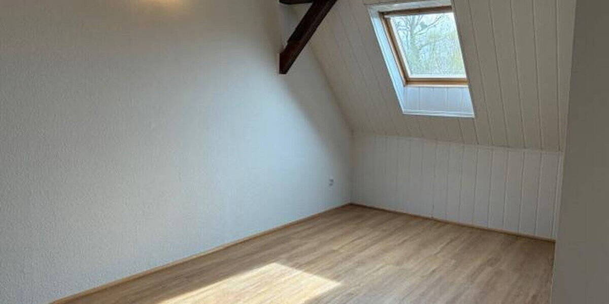 Etagenwohnung Seesen Kirchberg - 3 Zimmer, 129 m&sup2;, 895&euro; | Angebot:26344022