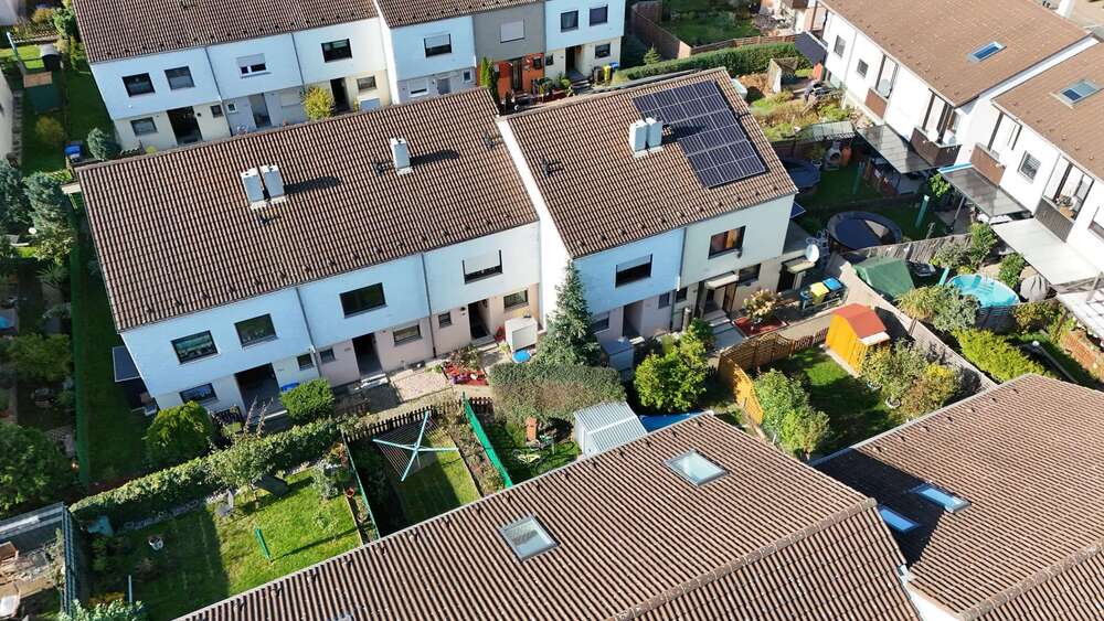 Charmantes Reihenmittelhaus mit Garten, Balkon, Garage und Keller in Großkugel 5 zimmer
