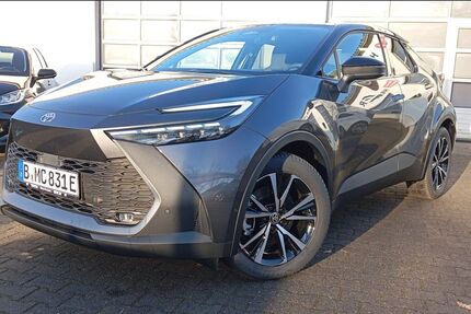 Toyota C-HR 1.200 km 43.530 &euro; Berlin 13403