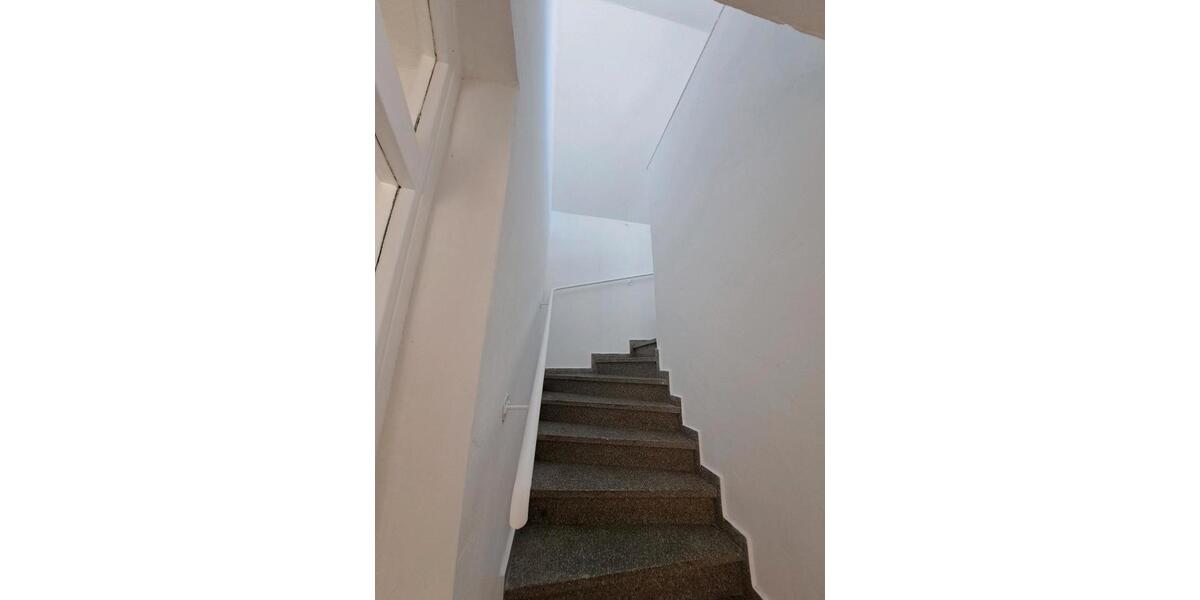 Bungalow Landau in der Pfalz - 8 Zimmer, 219 m&sup2;, 2.750&euro; | Angebot:26445773