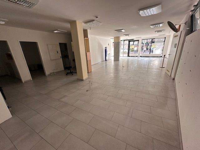 Gewerbeobjekt Buxtehude - 8 Zimmer, 187 m&sup2;, 2.400&euro; | Angebot:25745124