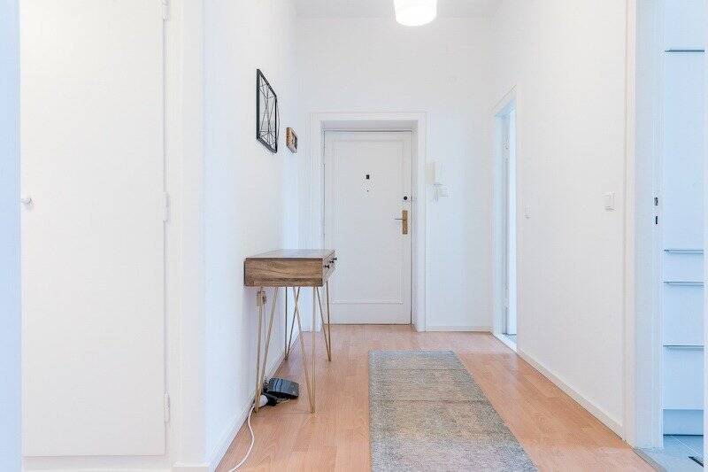 LuxusWohnung mit zwei Zimmern!