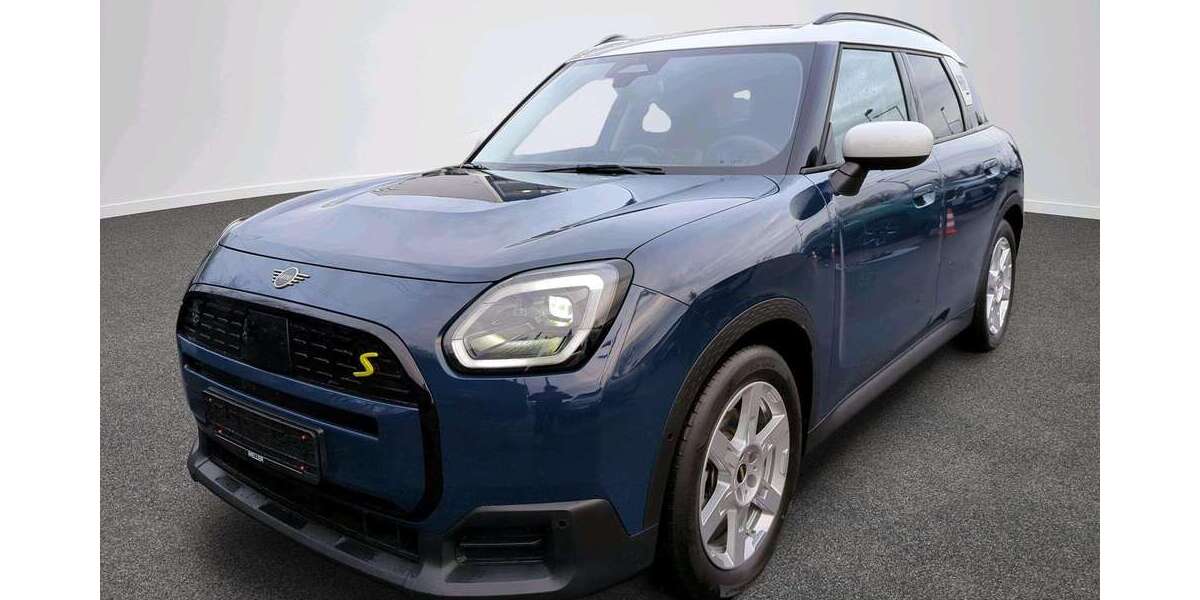 Mini Countryman SE All4 2.912 km 41.358 &euro; München 80788