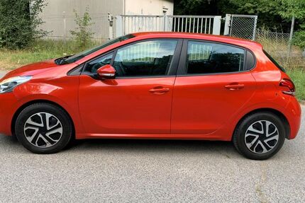 Peugeot 208 73.500 km 6.700 &euro; Sinzig 53489