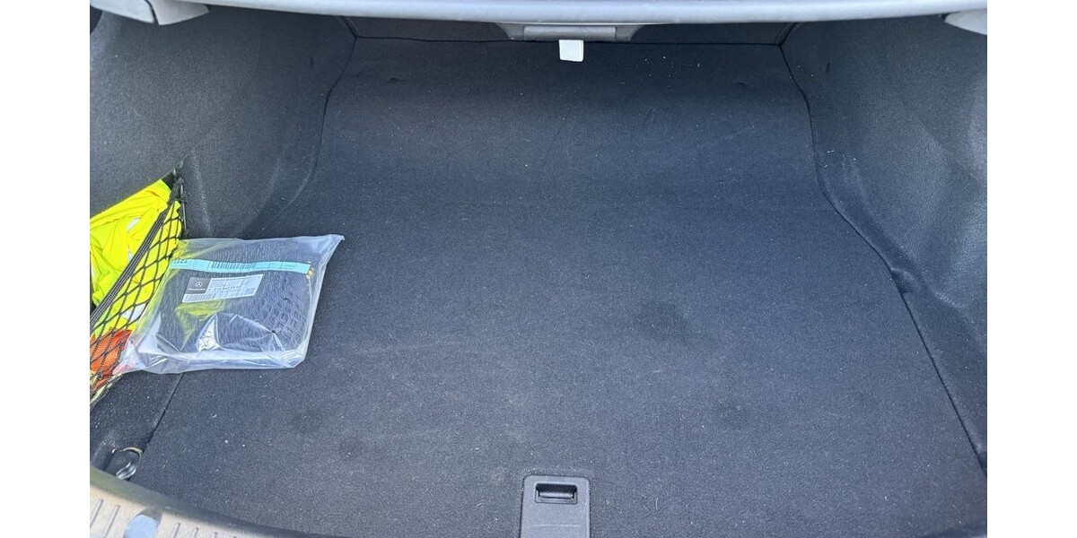 Mercedes-Benz C 200 98.000 km 32.000 &euro; Föhren 54343