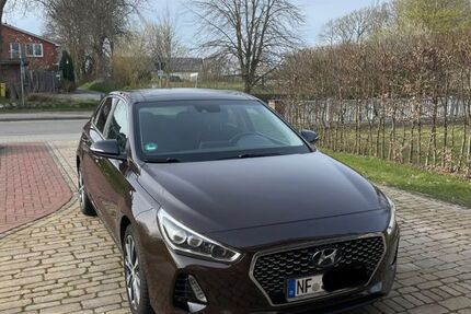 Hyundai i30 148.000 km 9.300 &euro; Langenhorn 25842