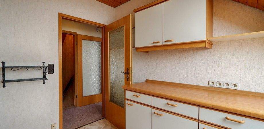 Mehrfamilienhaus, Wohnhaus Reutlingen Betzingen - 6 Zimmer, 182 m&sup2;, 598.000&euro; | Angebot:24756184