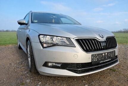Skoda Superb 196.000 km 11.900 &euro; Wenden 57482