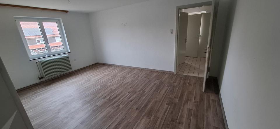 Etagenwohnung Obernheim - 5 Zimmer, 93 m&sup2;, 665&euro; | Angebot:26038470