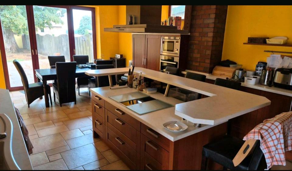 Einfamilienhaus Jüterbog - 7 Zimmer, 345 m&sup2;, 450.000&euro; | Angebot:24306672
