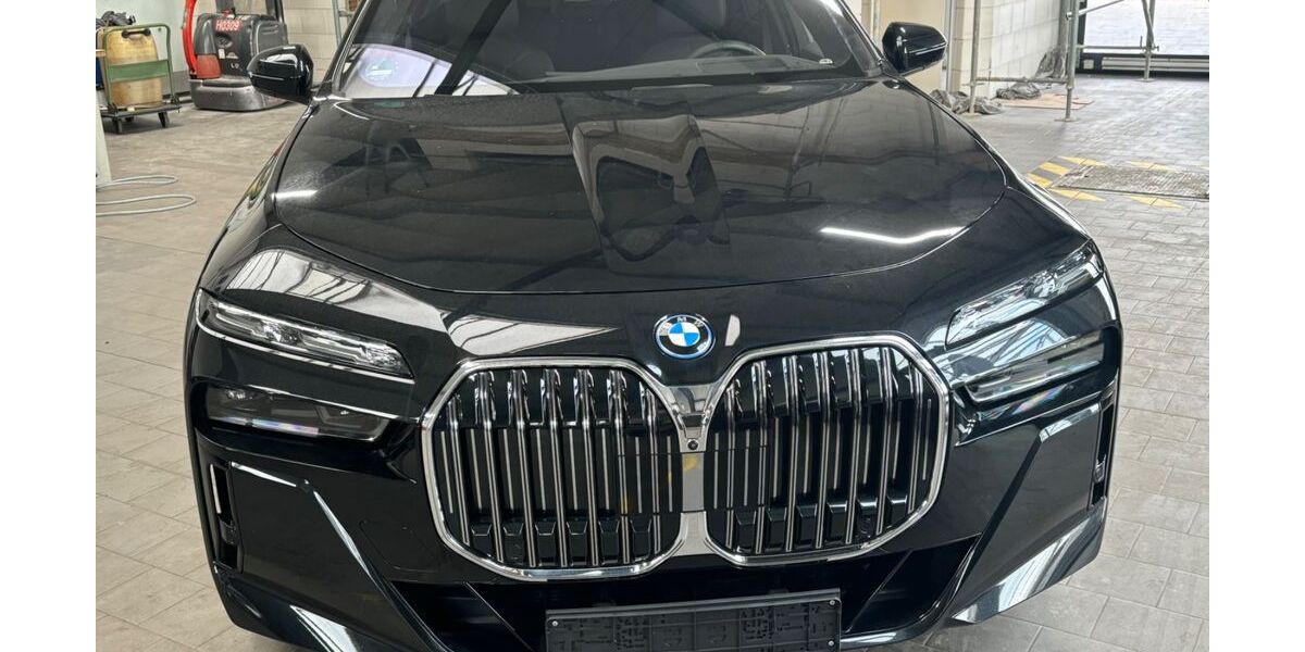 BMW i7 1.900 km 119.800 € Mühlhausen 69242