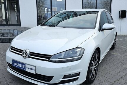 VW Golf VII 1.4 TSI Highline ALCANTARA BI XENON 129.800 km 12.490 &euro; Löhne 32584