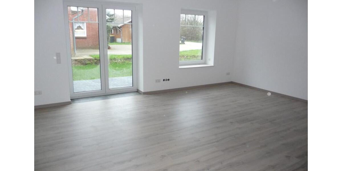 Doppelhaushälfte Stolk - 4 Zimmer, 105 m&sup2;, 1.250&euro; | Angebot:26340955
