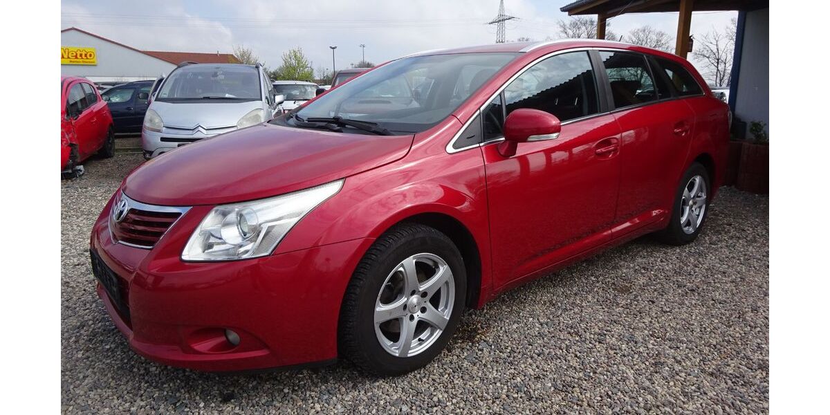 Toyota Avensis 260.755 km 4.200 &euro; Dresden 01219