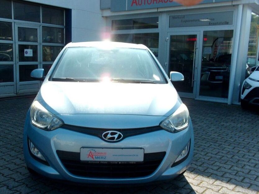 i20