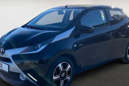 Toyota Aygo (X) 76.700 km 9.890 &euro; Eschborn 65760