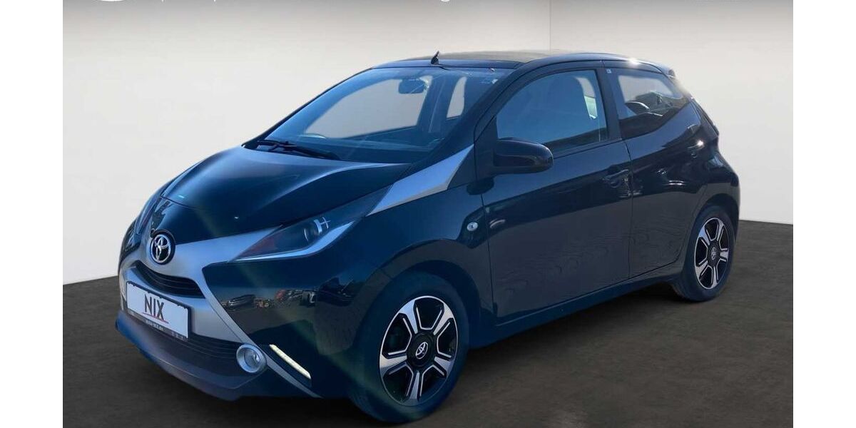 Toyota Aygo (X) 76.700 km 9.890 &euro; Eschborn 65760