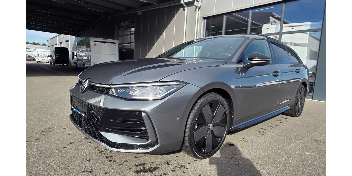 VW Passat 18.500 km 40.880 &euro; Düren 52351