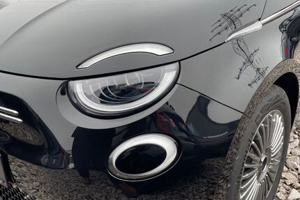 Fiat 500e 4.469 km 21.900 &euro; Villingen-Schwenningen 78052