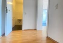 *** Singles oder Paare aufgepaßt!!! Einziehen und Wohlfühlen *** mit kleinem Balkon ***