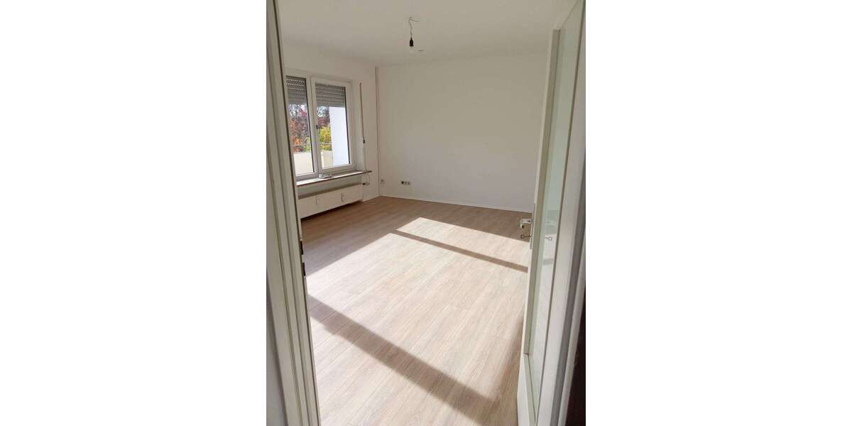 Etagenwohnung Coburg - 3 Zimmer, 94 m&sup2;, 812&euro; | Angebot:27122504