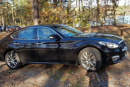 INFINITI Q70 150.000 km 9.900 &euro; Königs Wusterhausen 15711