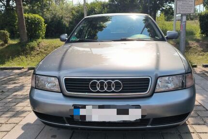 Audi A4 121.217 km 2.199 &euro; Germering 82110