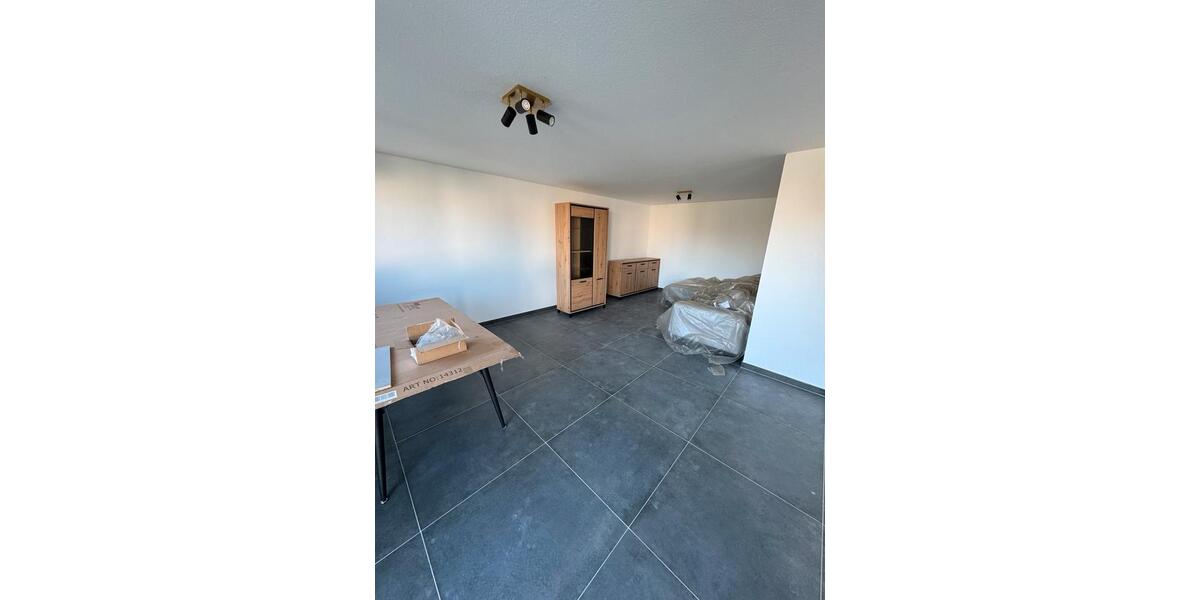 Etagenwohnung Stutensee - 3 Zimmer, 108 m&sup2;, 1.550&euro; | Angebot:24675518