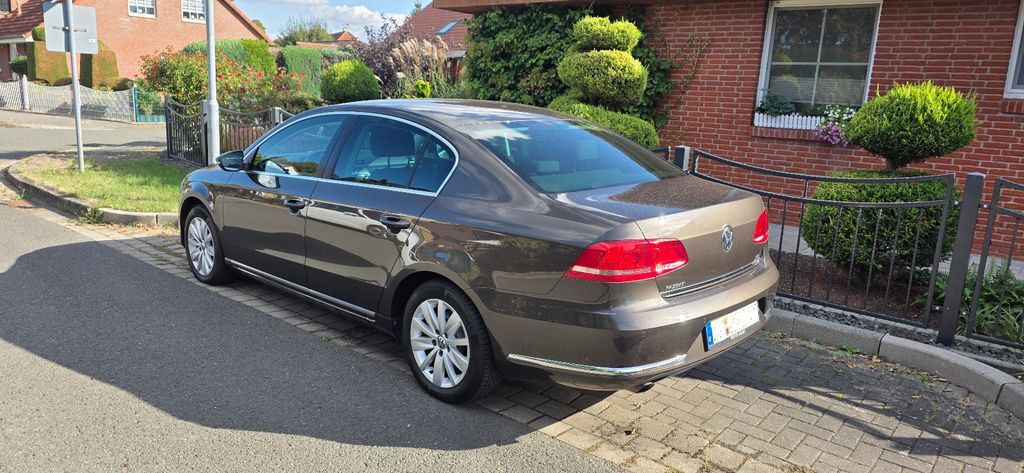 VW Passat 78.000 km 8.500 € Sülzetal 39171