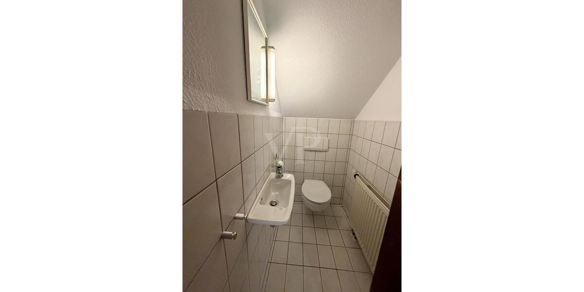 Dachgeschoßwohnung Gallmersgarten - 3 Zimmer, 112 m&sup2;, 750&euro; | Angebot:26679170