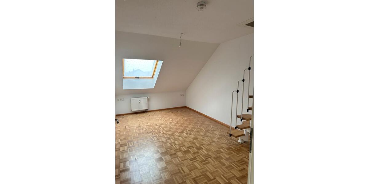 Dachgeschoßwohnung Renningen - 3.5 Zimmer, 75 m&sup2;, 390.000&euro; | Angebot:25644989