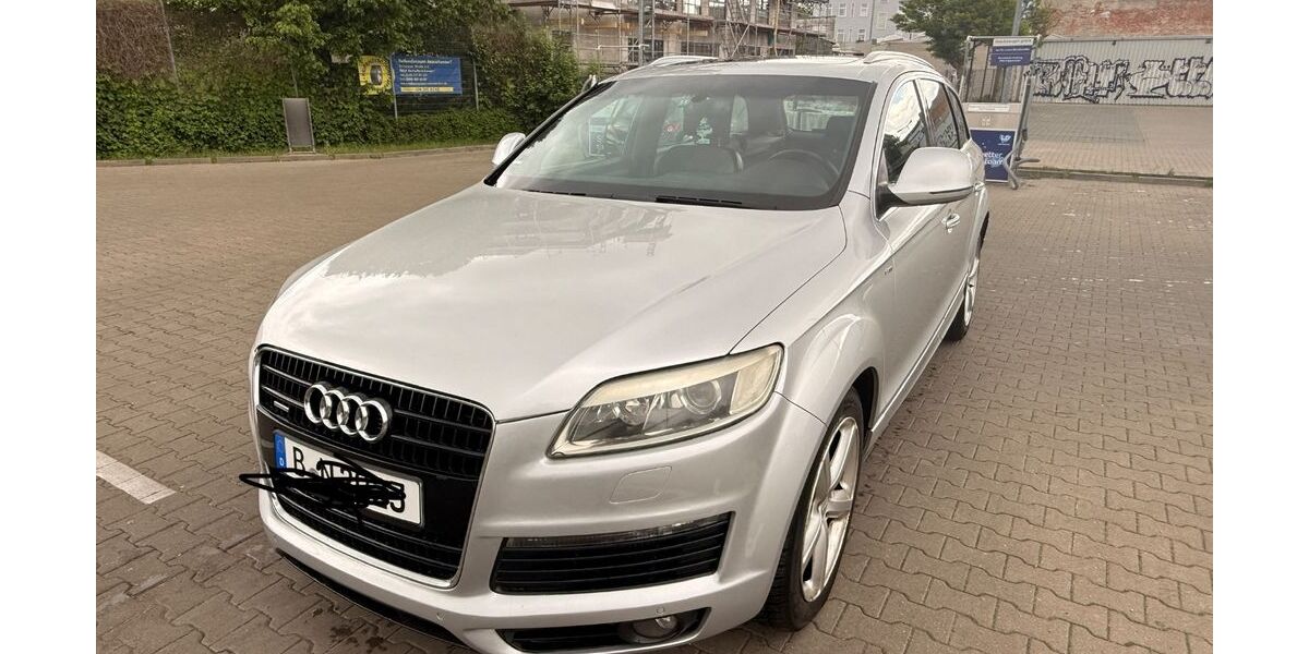 Audi Q7 228.000 km 9.900 &euro; berlin 13509