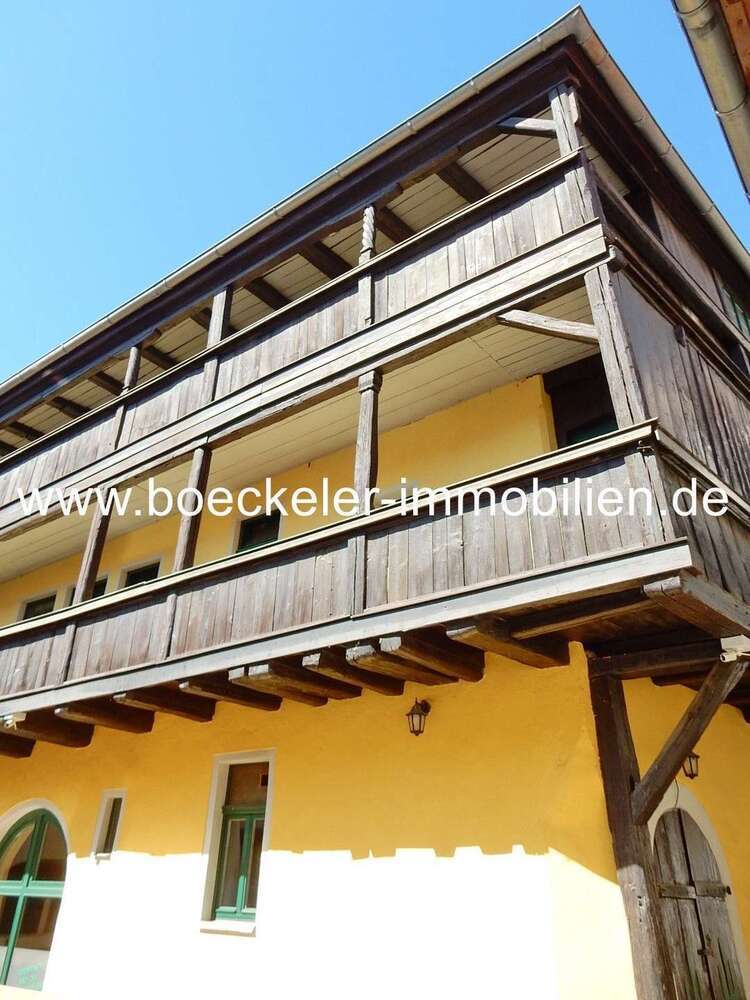 Wohnung zum Mieten in Naumburg 370 € 65 m²