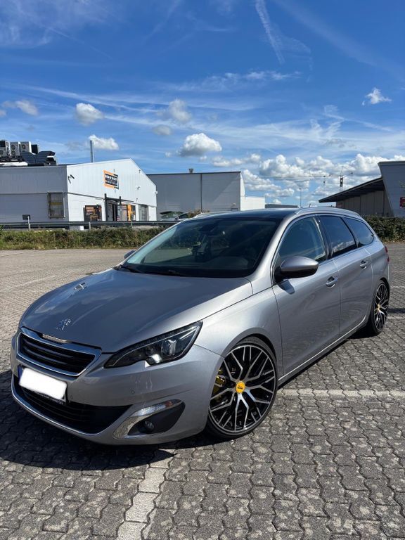 Peugeot 308 166.000 km 7.900 € Koblenz 56072