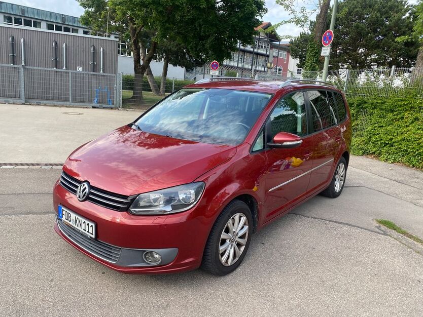 VW Touran 232.000 km 8.990 € Friedberg 86316