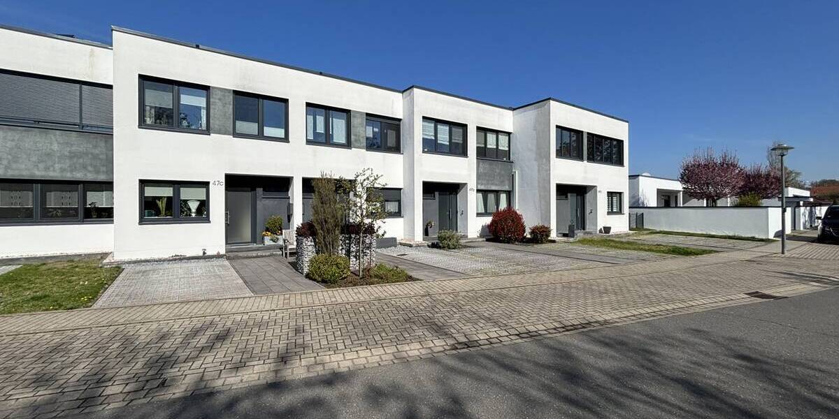 Reihenmittelhaus Bitterfeld-Wolfen Bitterfeld - 3 Zimmer, 95 m&sup2;, 320.000&euro; | Angebot:26435646