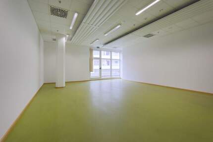 Repräsentative Gewerbefläche mit Dachterrasse in zentraler Lage! zimmer