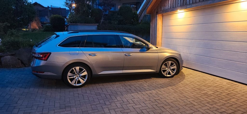 Skoda Superb 248.000 km 12.499 &euro; Neuweiler 75389