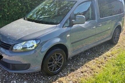 VW Caddy Maxi 141.000 km 9.900 &euro; MELLE 49326
