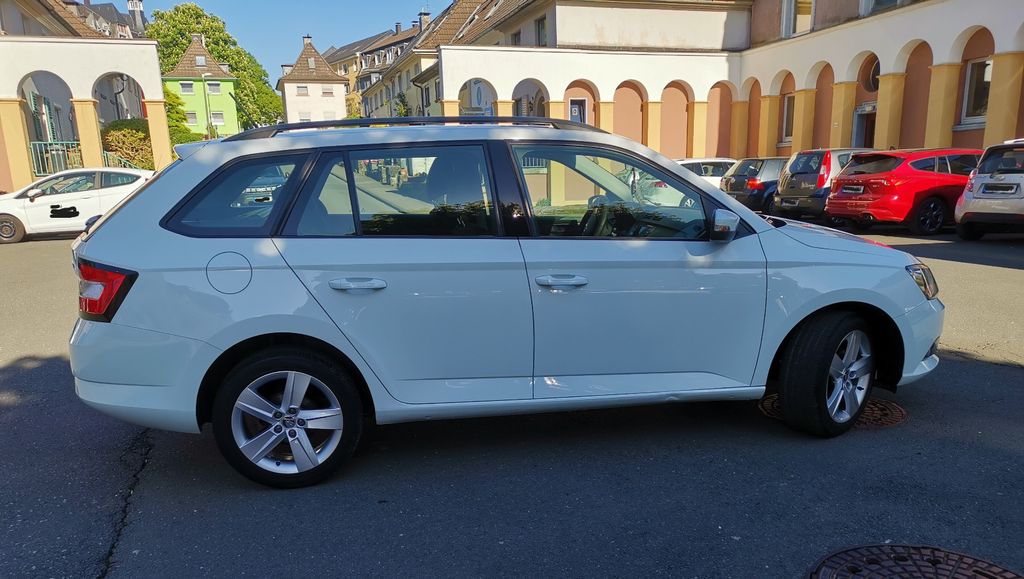 Skoda Fabia 91.000 km 9.550 &euro; Wuppertal 42283