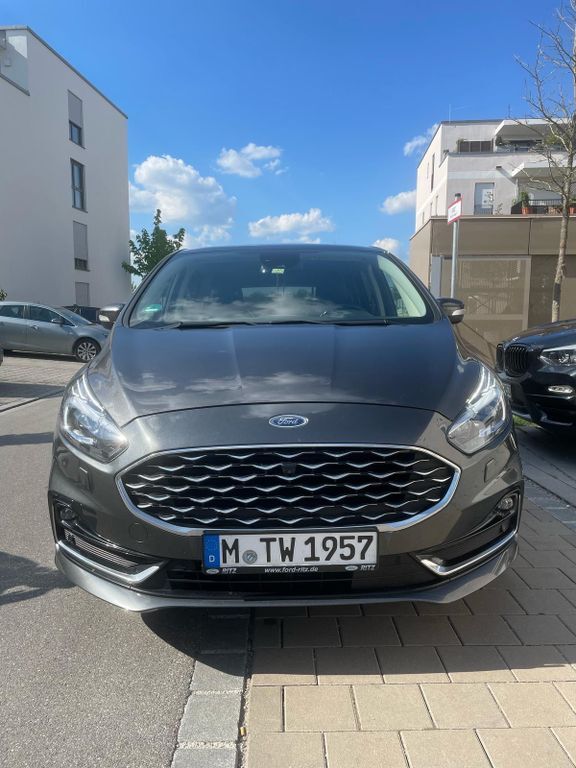 Ford S-Max 94.000 km 24.890 € München 81735