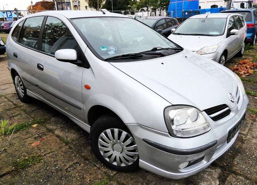 Nissan Almera 108.606 km 2.200 € Dresden 01237