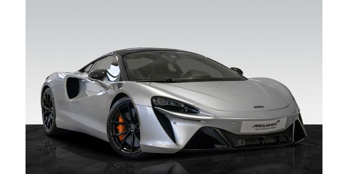McLaren Artura 5.650 km 217.700 &euro; Frankfurt 60386