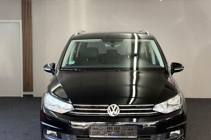 VW Touran 147.729 km 17.999 &euro; Rheine 48431
