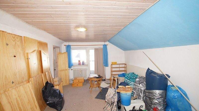 Einfamilienhaus Geiselhöring - 7 Zimmer, 177 m&sup2;, 225.000&euro; | Angebot:25428197