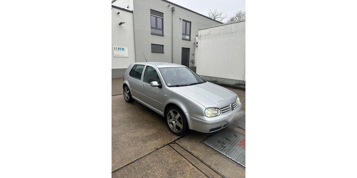 VW Golf 340.000 km 4.900 &euro; Mörfelden Walldorf 65456