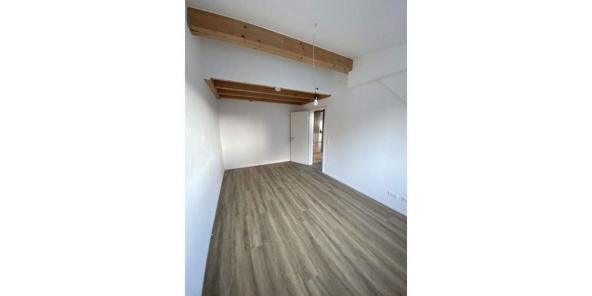 Etagenwohnung Eggenfelden - 3 Zimmer, 91 m&sup2;, 335.000&euro; | Angebot:25566572