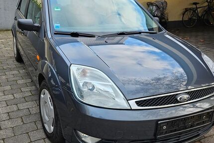 Ford Fiesta 238.000 km 1.200 € Hennef 53773