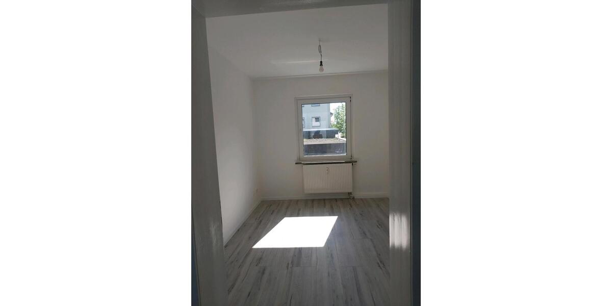 Erdgeschoßwohnung Burscheid - 4 Zimmer, 73 m&sup2;, 1.070&euro; | Angebot:26679360