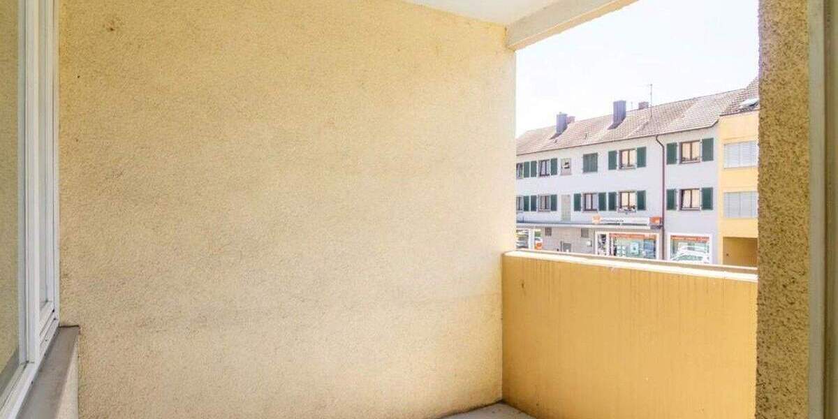 Etagenwohnung Weil am Rhein - 2 Zimmer, 82 m&sup2;, 1.400&euro; | Angebot:25542186